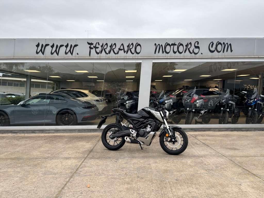 Honda CBR 125 2020 / KM 21.000 Tua a solo 23 Euro al mese