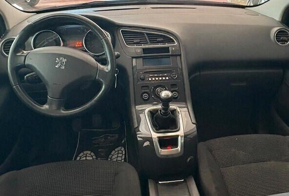 PEUGEOT 5008 DIESEL 1.6 CV112 con Km 185.832 certificati Garanzia 12 mesi