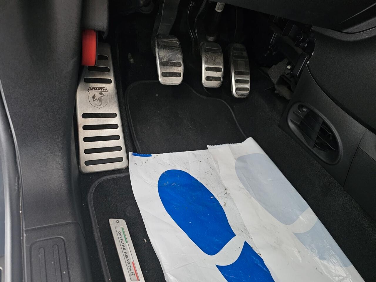 Abarth 695 1.4 Turbo T-Jet XSR Yamaha Limited Edition 532/695