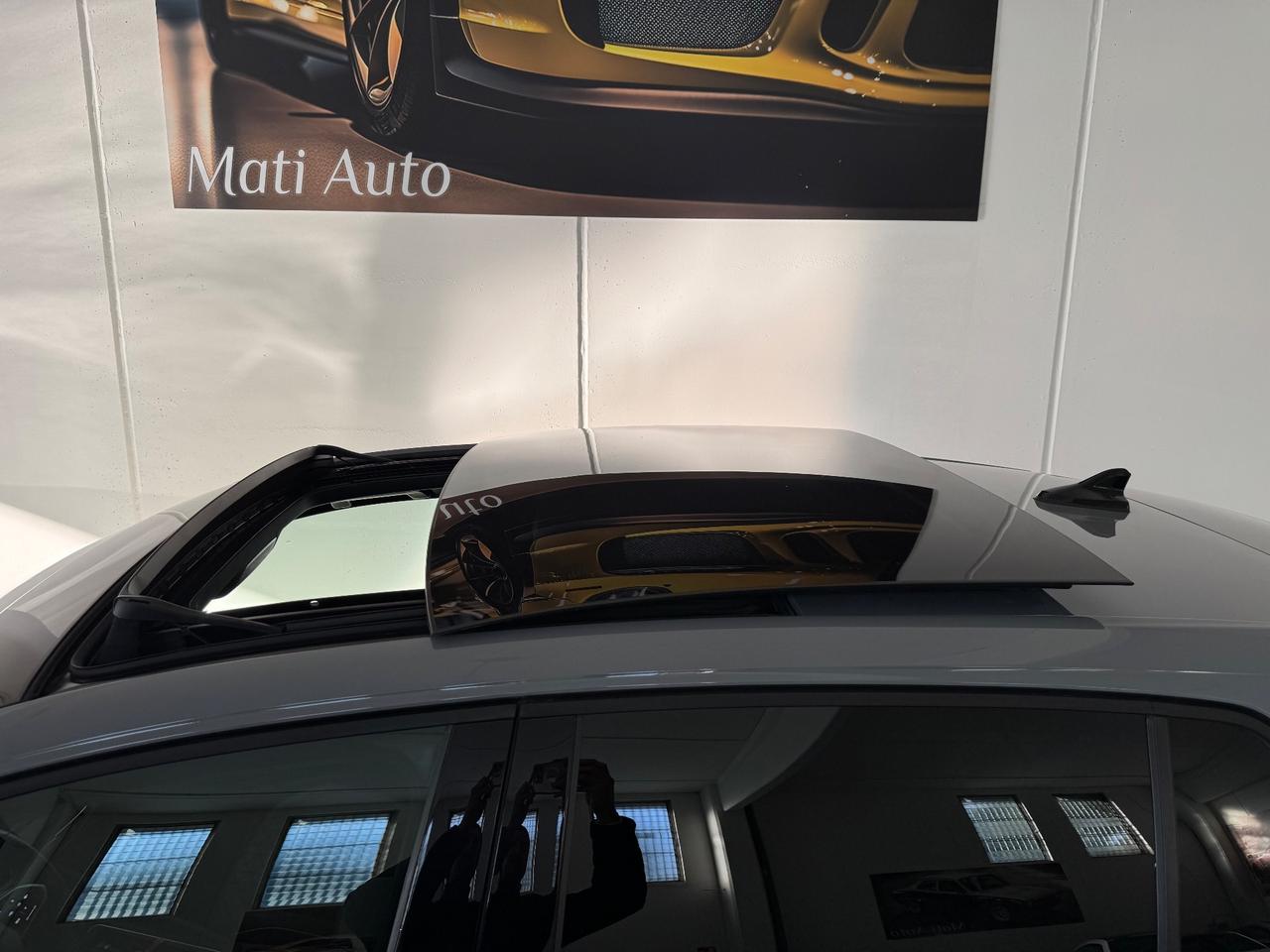 Volkswagen Golf 1.5 eTSI 150 CV DSG R-Line TETTO