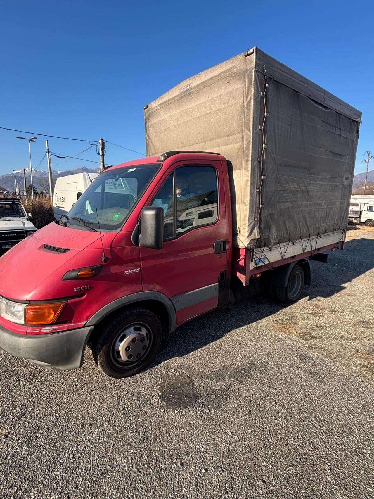 Daily Iveco centinato del 2001 in saldo 410