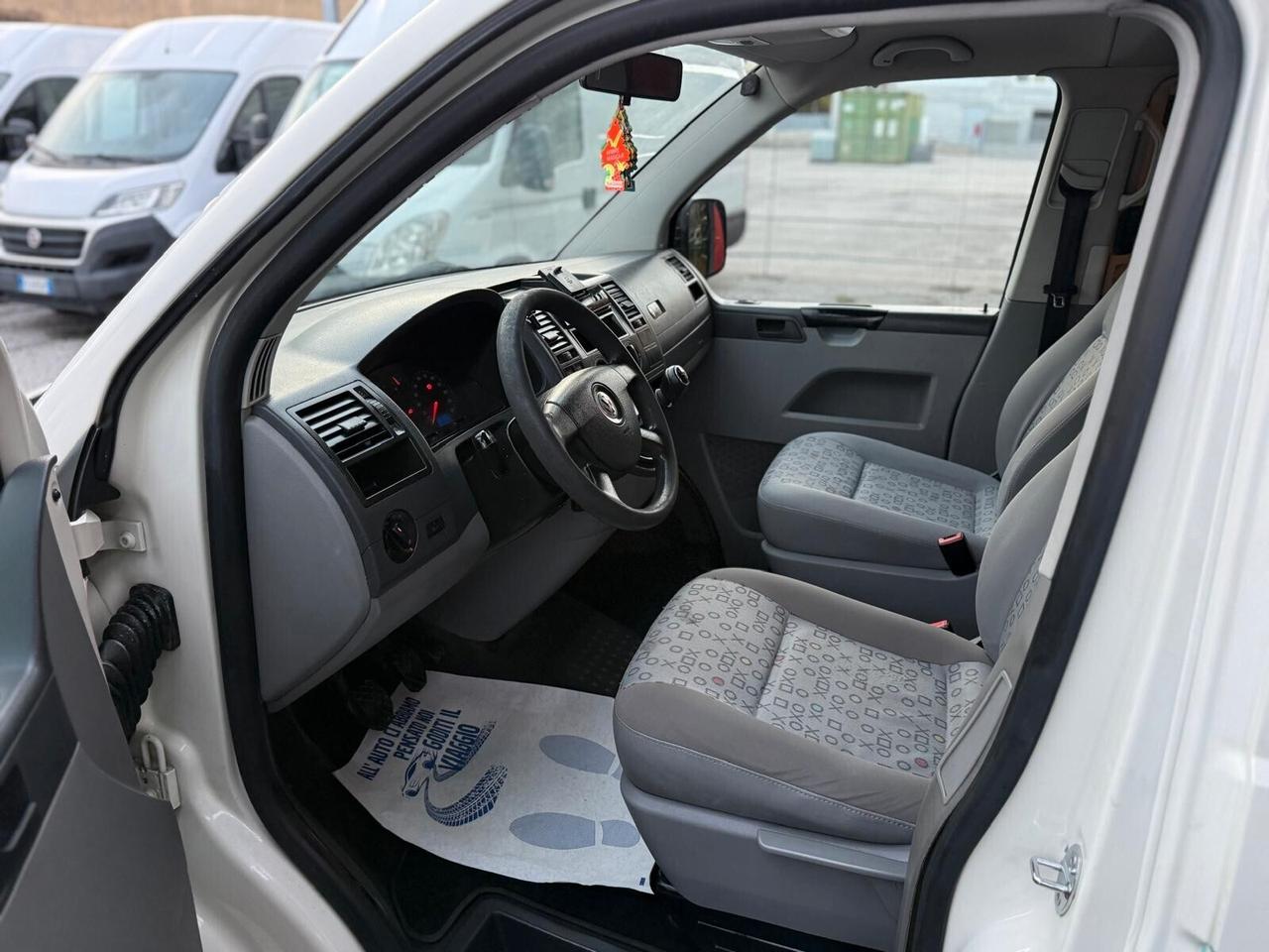 Volkswagen Transporter Caravelle T5 2.5 TDI/130CV PC