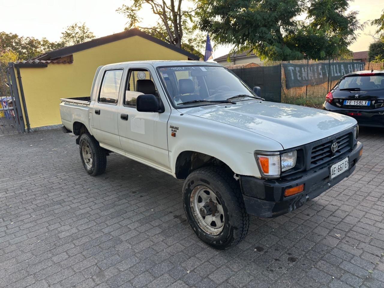 TOYOTA HILUX 4x4