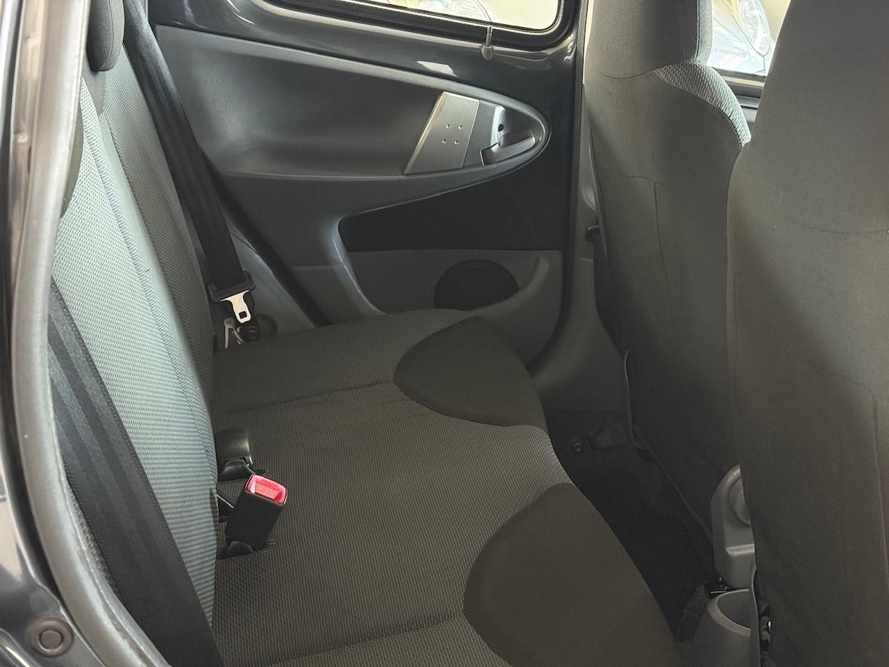 Toyota Aygo 1.0 12V VVT-i 5 porte