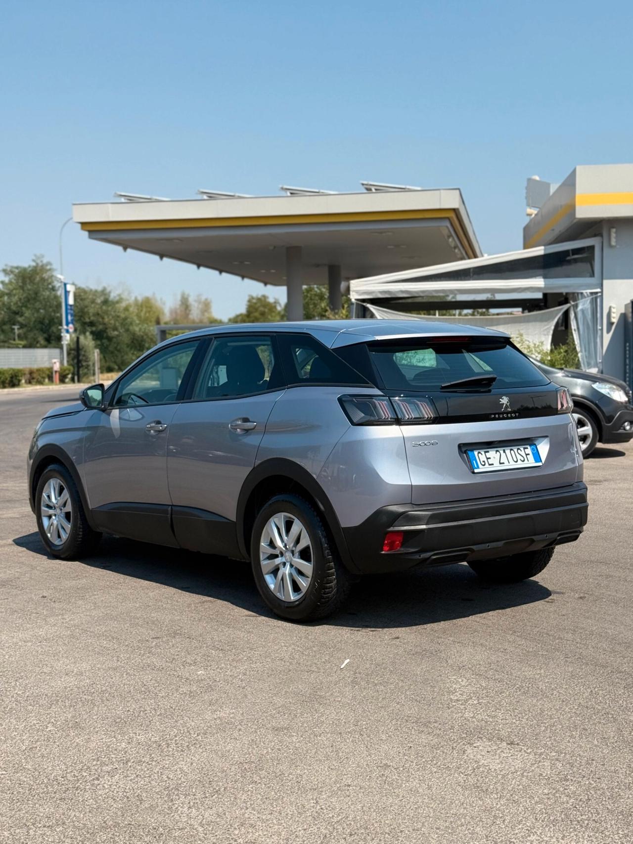 Peugeot 3008 1.5 diesel auto 2021 km certificati