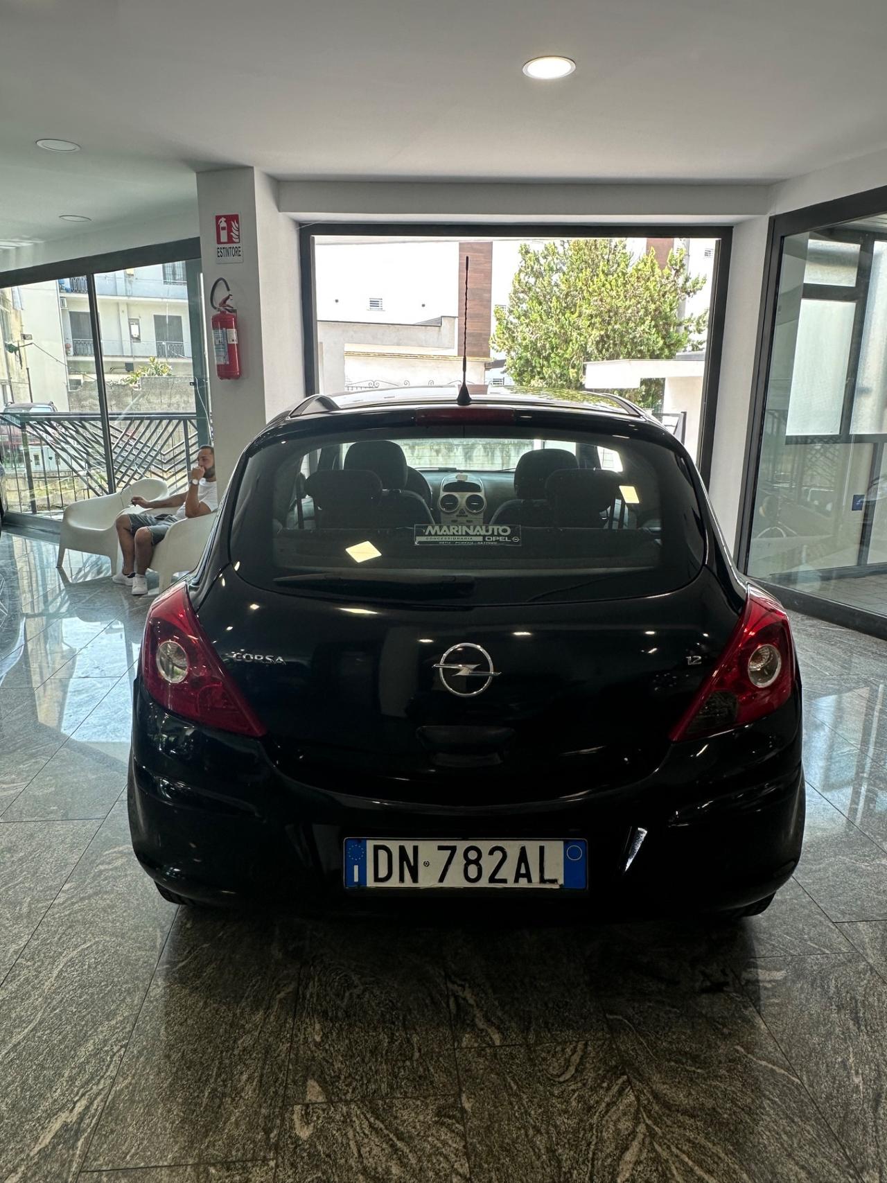 Opel Corsa 1.2 3 porte Enjoy