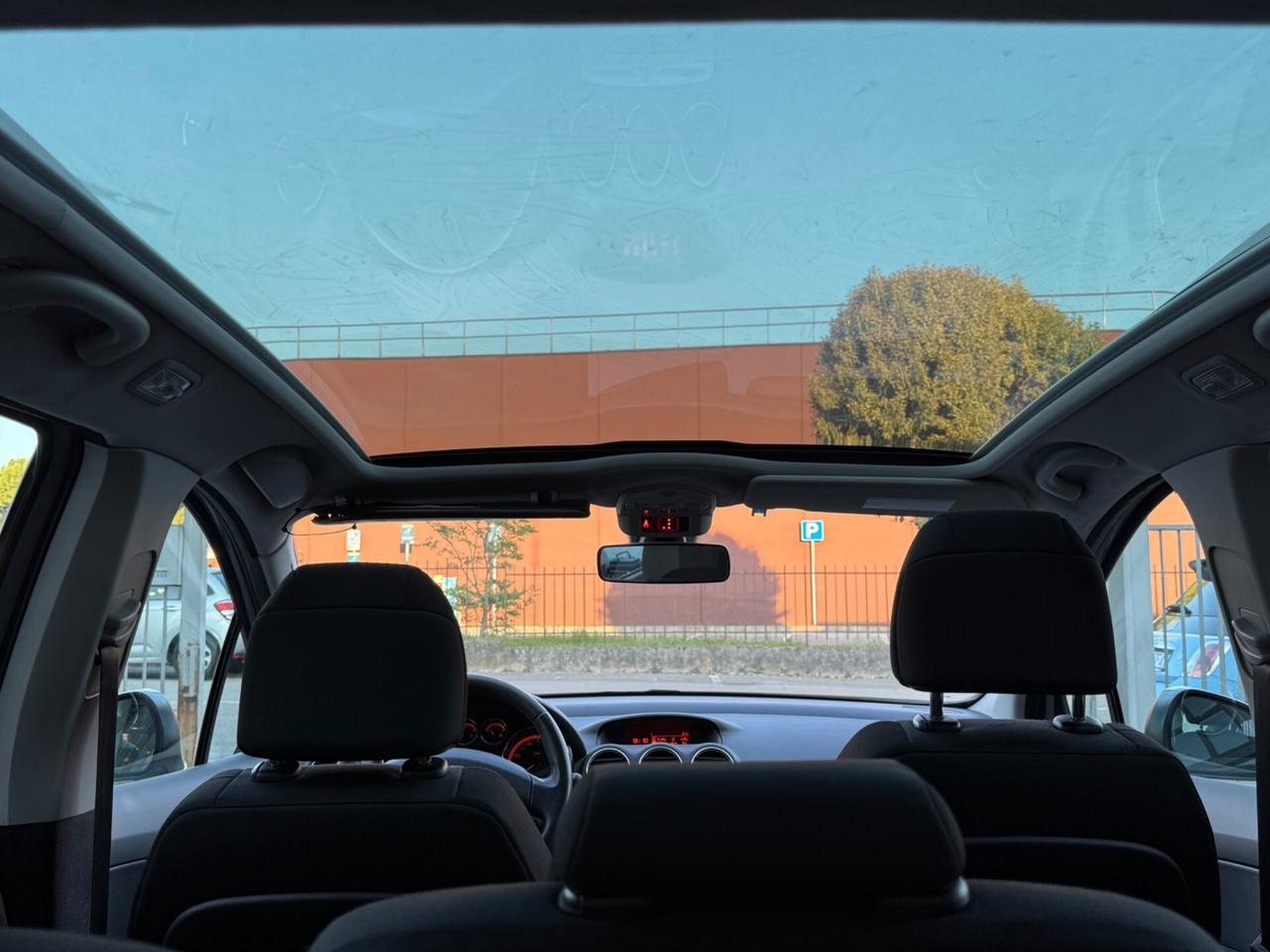Peugeot 308 7 posti TAGLIANDI CERTIFICATI 1.6 HDi 110CV SW Ciel Tecno