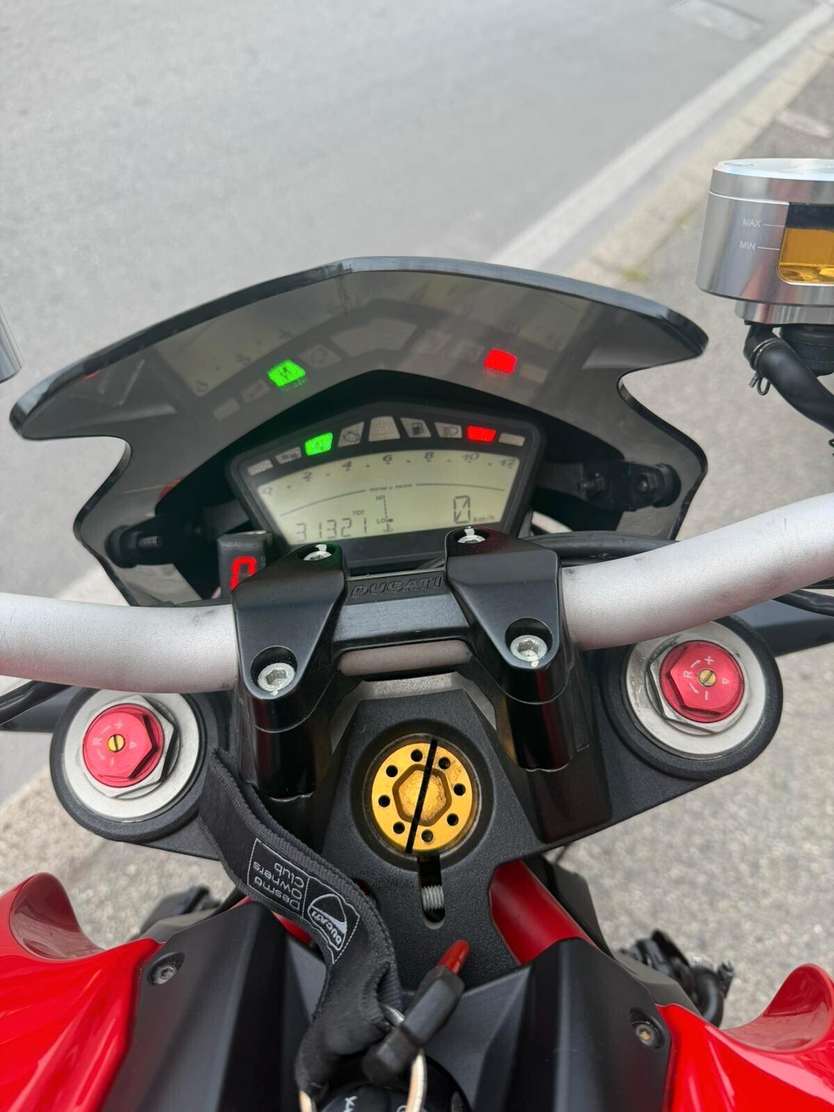 DUCATI STREETFIGHTER 848 ROSSO 10/2012 KM 31300