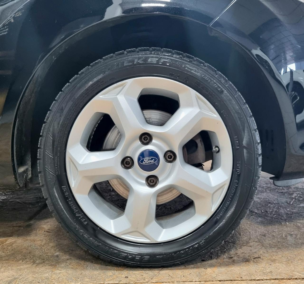 FORD FIESTA 1.2 BENZINA 82CV 3p. TITANIUM NEOPATENTATI