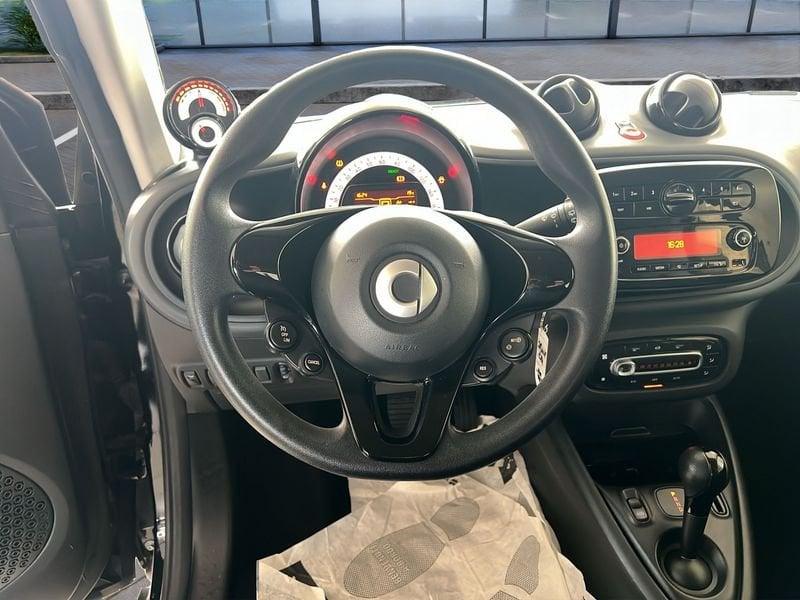 smart fortwo fortwo EQ Pure 22 KW