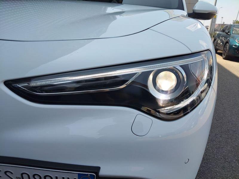 Alfa Romeo Stelvio 2.2 Turbodiesel 210 CV AT8 Q4 Executive
