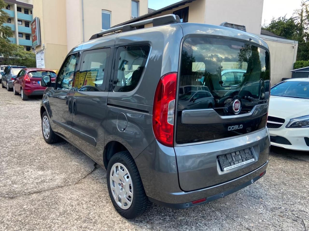 Fiat Doblò 1.4 16V Lounge 7 POSTI