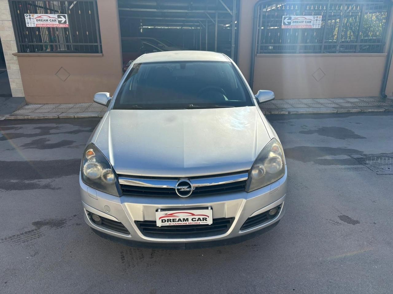 Opel Astra 1.9 16V CDTI 150CV 5 porte Cosmo
