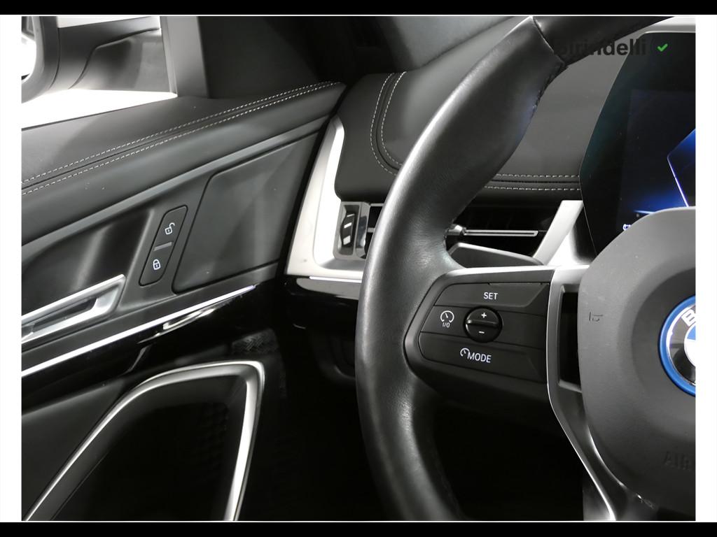 BMW iX1 (U11) - iX1 eDrive 20 xLine