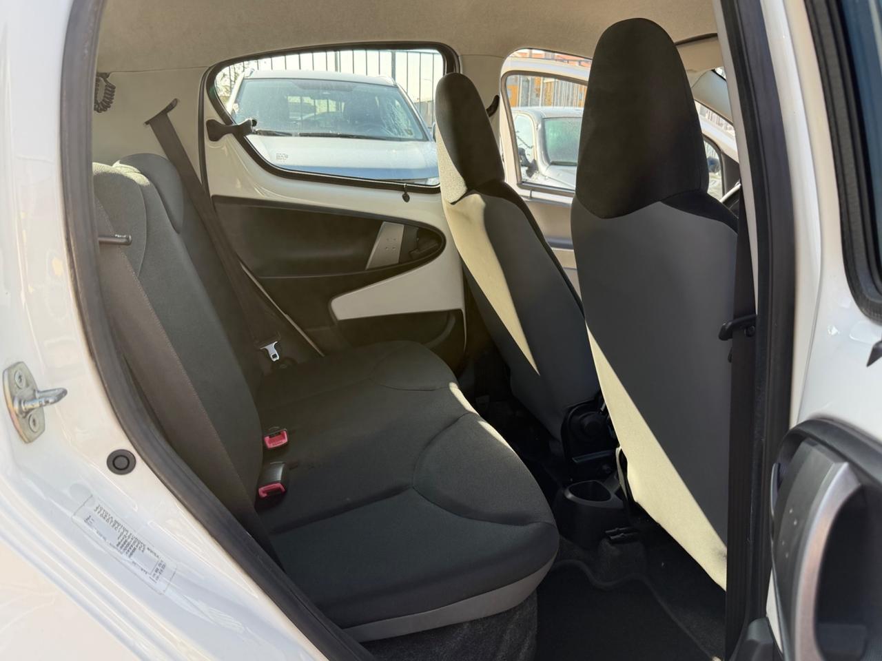 Toyota Aygo 1.0 12V VVT-i 5 porte Connect
