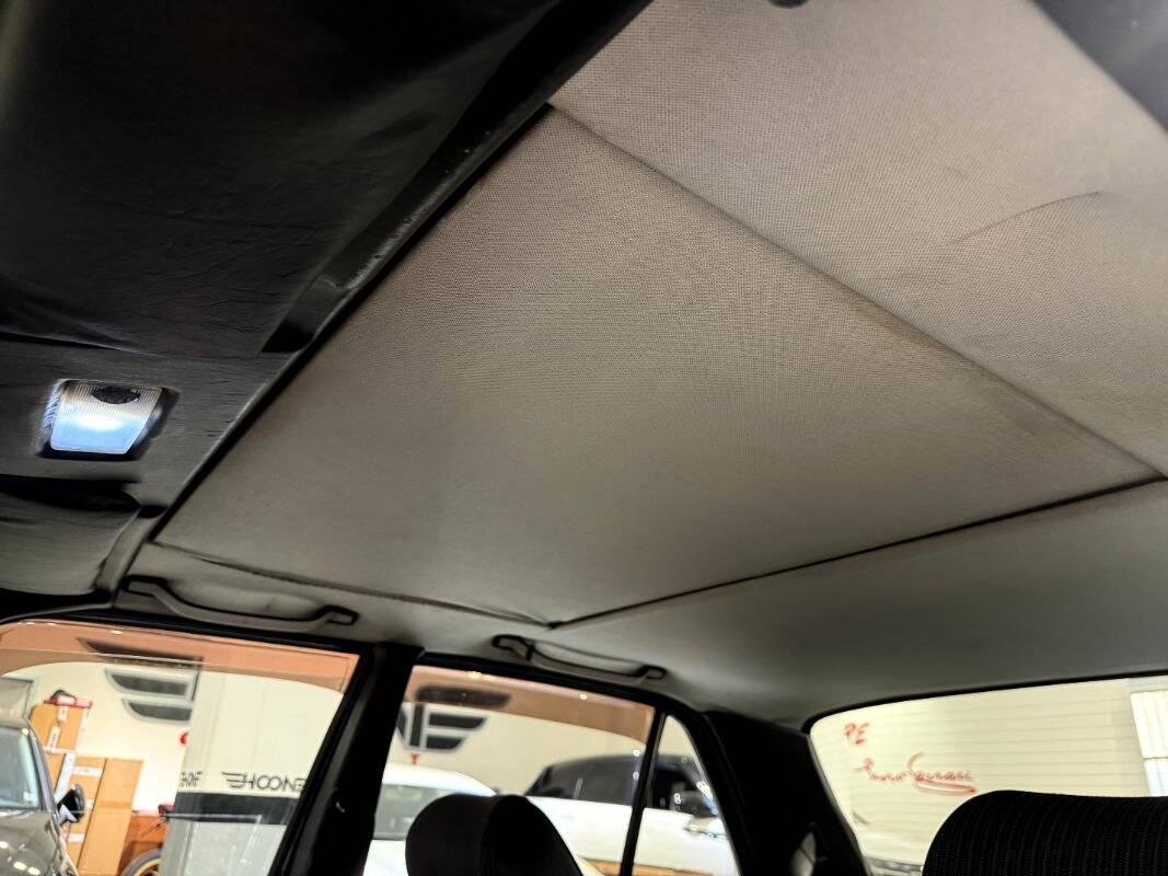 Mercedes Classe E - W123 Berlina 200