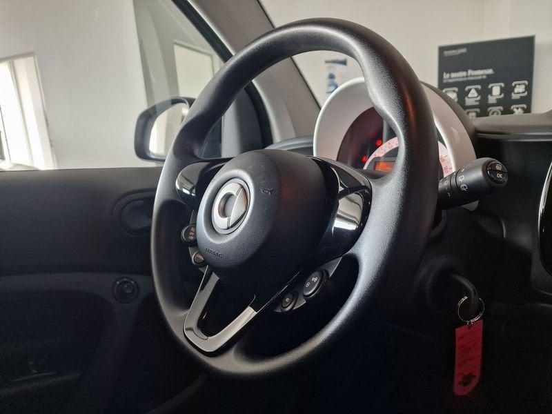 smart fortwo 70 1.0 Automatic Youngster