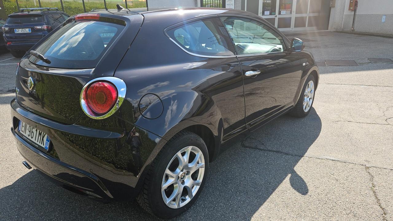 Alfa Romeo MiTo 1.4 105 CV M.air S&S Distinctive Sport Pack