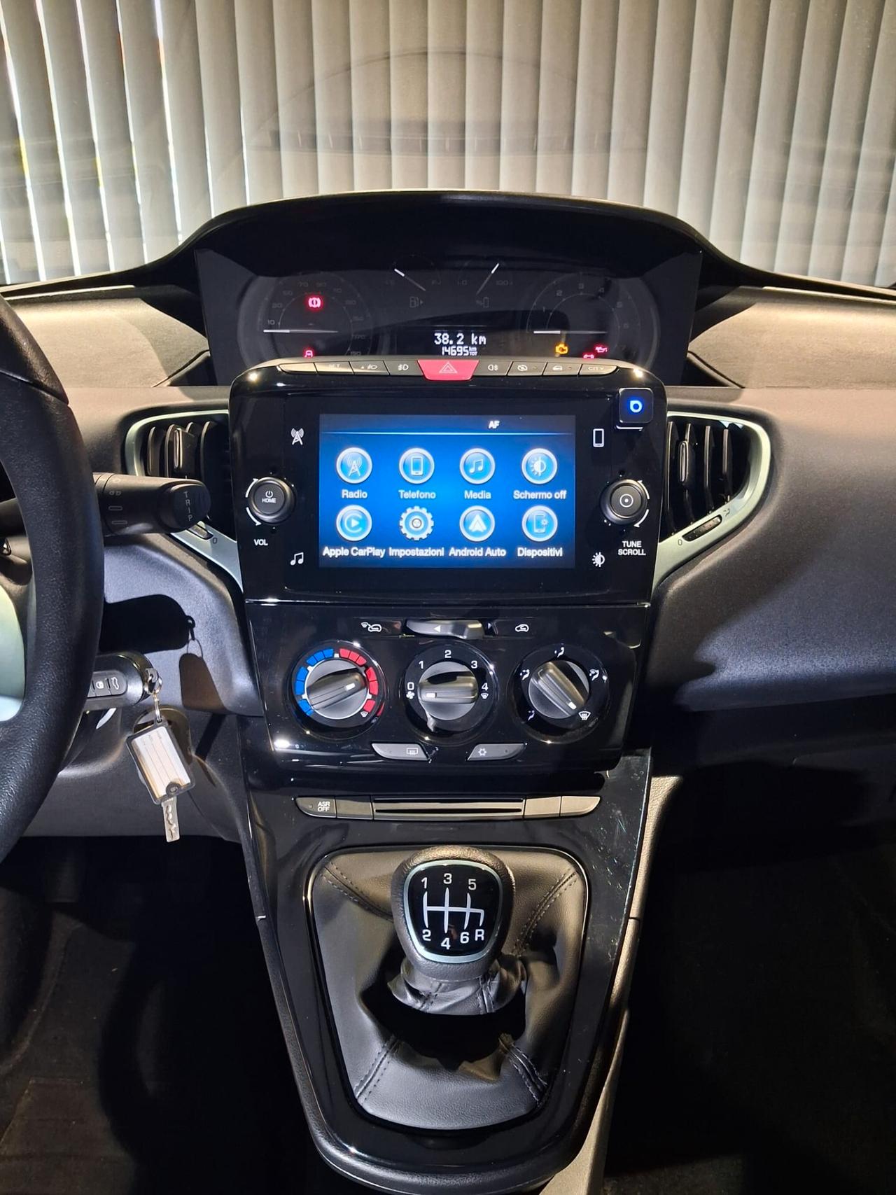 Lancia Ypsilon 1.0 FireFly 5 porte S&S Hybrid Gold Plus