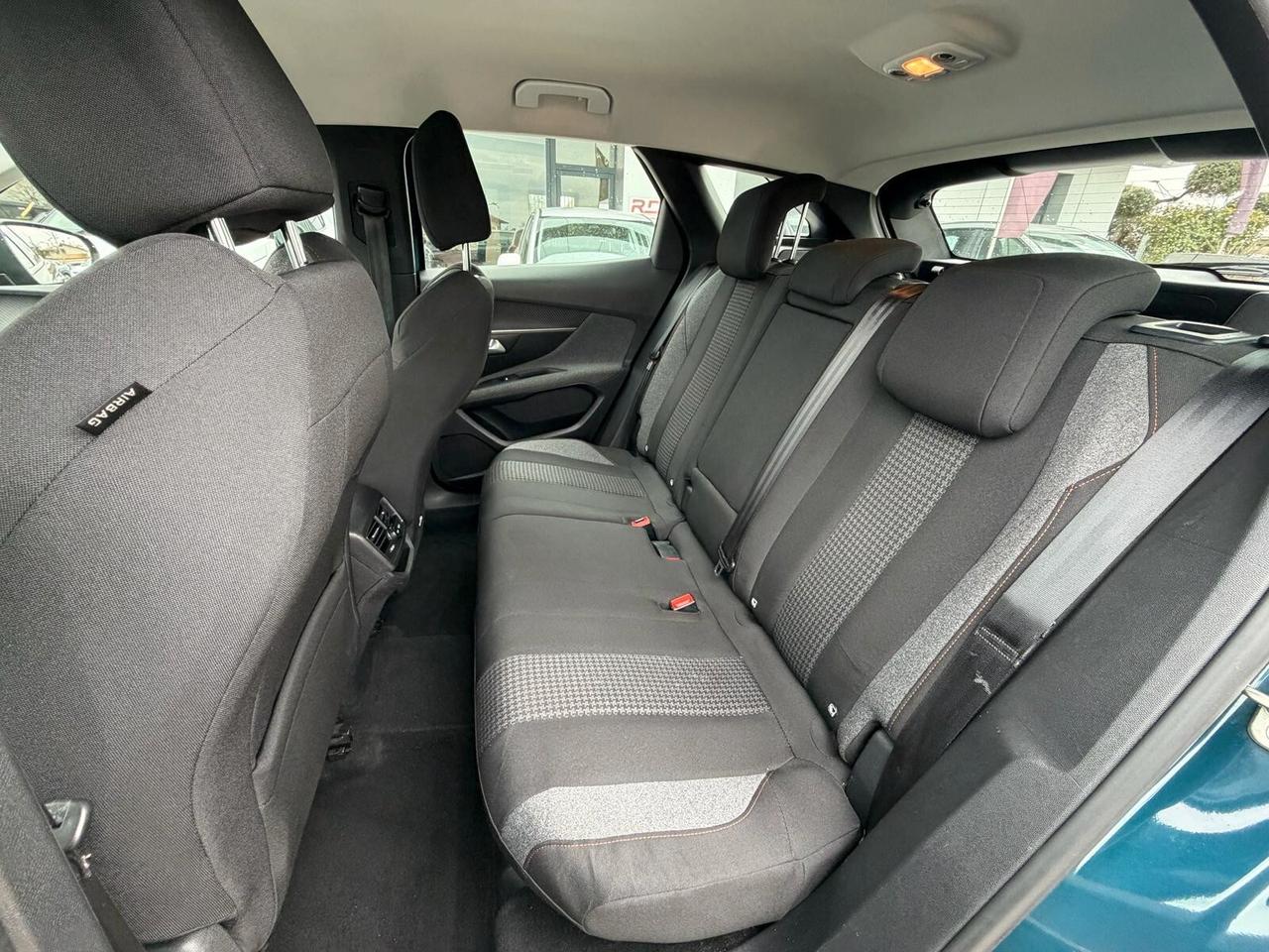 Peugeot 3008 BlueHDi 130 S&S EAT8 Allure