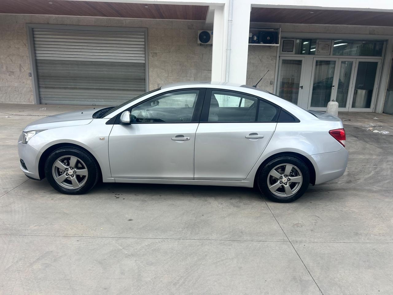 Chevrolet Cruze 1.6 GPL