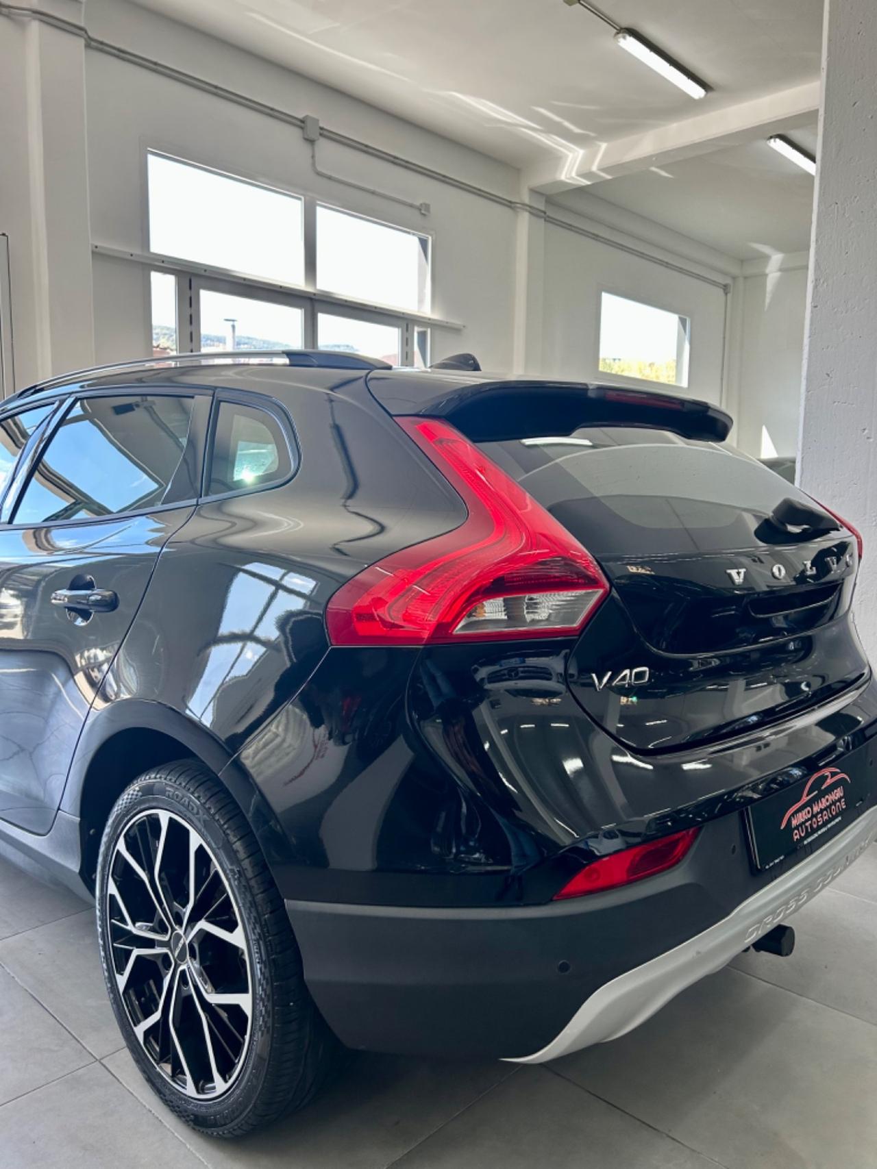 Volvo V40 Cross Country D2 FINANZIABILE