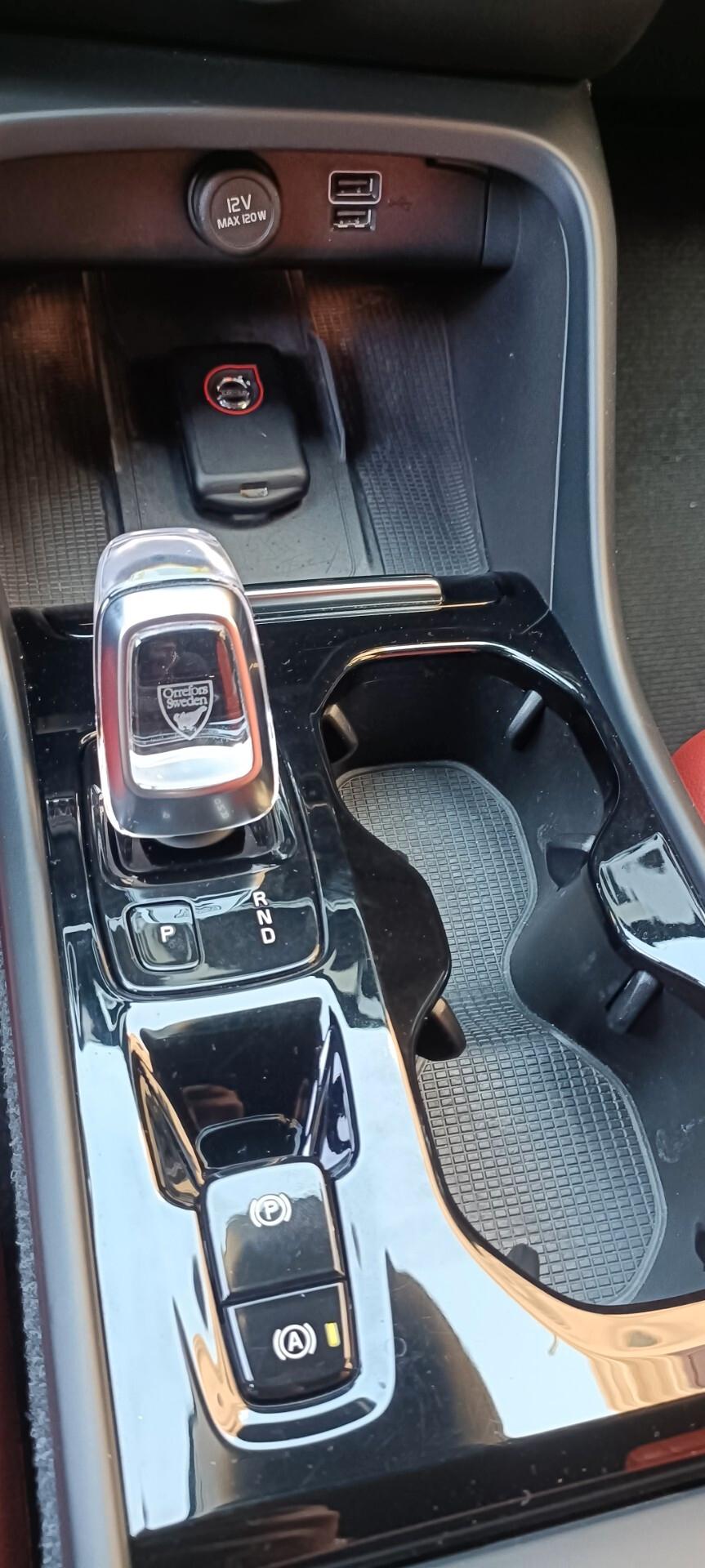 Volvo XC40 T3 Geartronic R-design