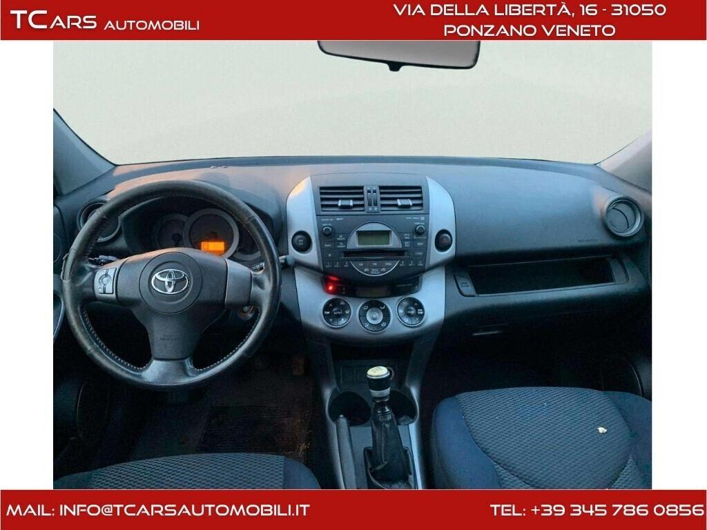 TOYOTA RAV4 2.2 DIESEL - 4x4 - GARANZIA TCARS