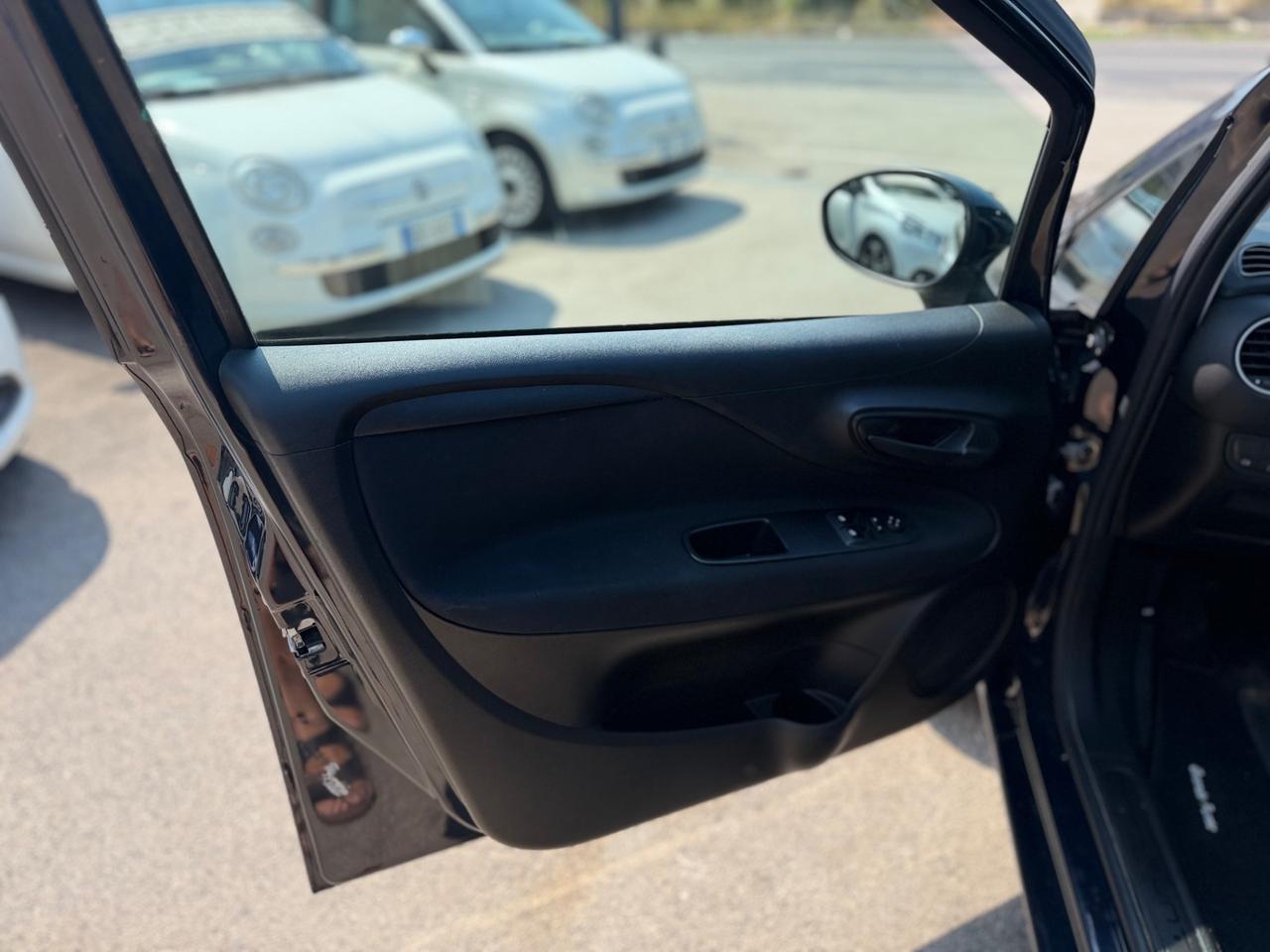 Fiat Punto 1.3 MJT II 75 CV 5 porte Street