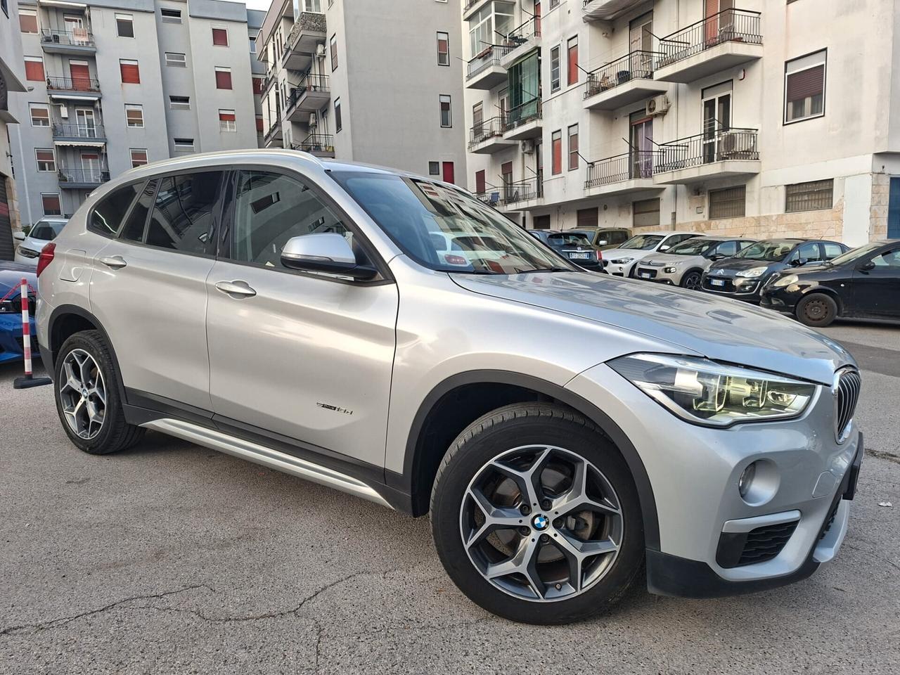 Bmw X1 sDrive 18d xLine * Pelle * Navi * Garantita 12 Mesi