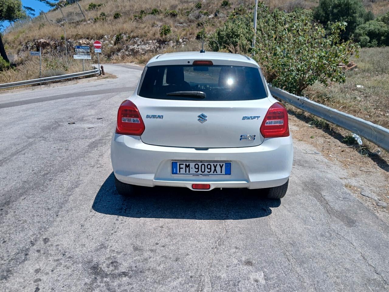 Suzuki Swift 1.2 Hybrid Top