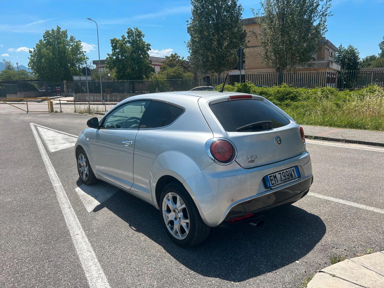 ALFA ROMEO MiTo 1.3 JTDM-2 95CV DISTINCTIVE SPORT PACK – 2012