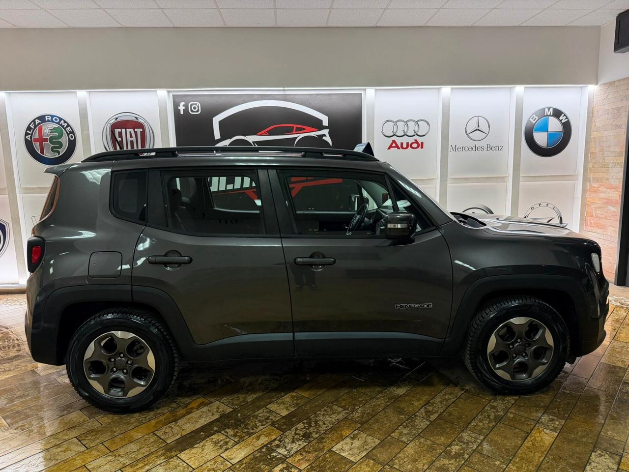 Jeep Renegade 1.6 Mjt 120 CV soli 104000 km