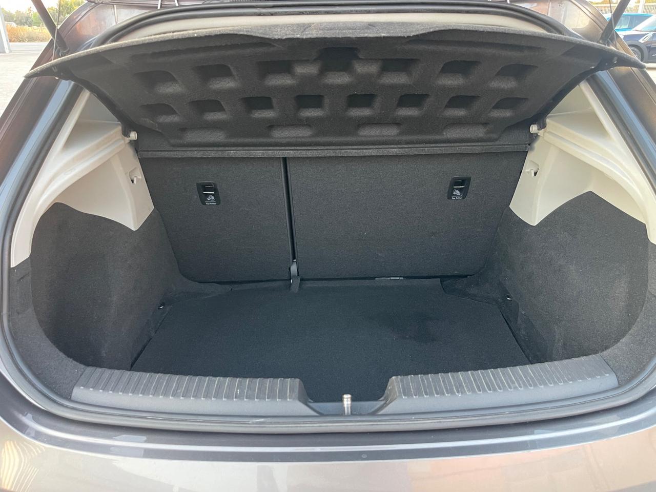 SEAT LEON 1.6 TDI 105CV BERLINA FULL NAVI MY15