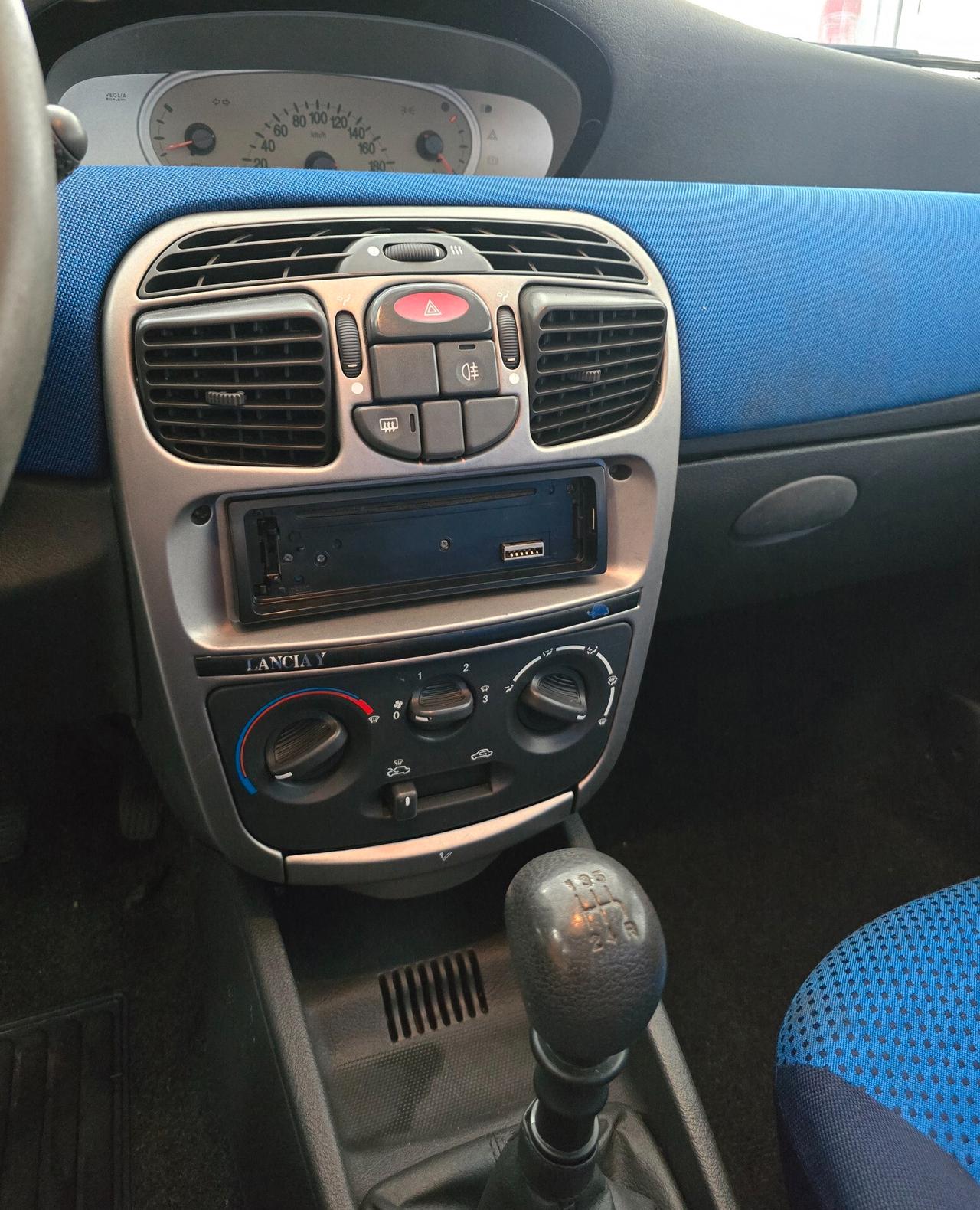 Lancia Ypsilon 1.2 Argento