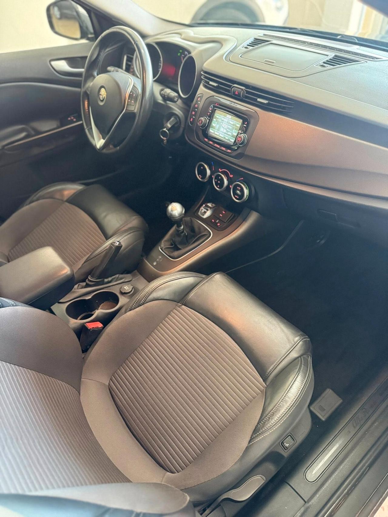 Alfa Romeo Giulietta 1.6 JTDm-2 105 CV Exclusive