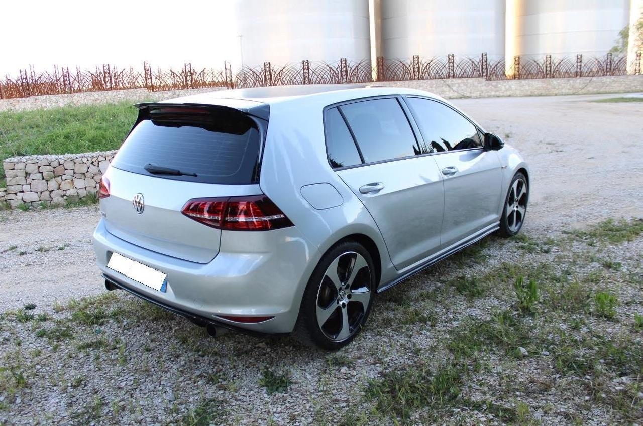 Volkswagen Golf GTI Golf GTI 2.0 TSI DSG 5p. BlueMotion Technology