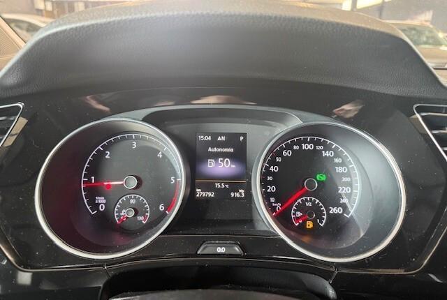 Volkswagen Touran 2.0 TDI 150 CV SCR DSG Executive BlueMotion Tech. 7 POSTI