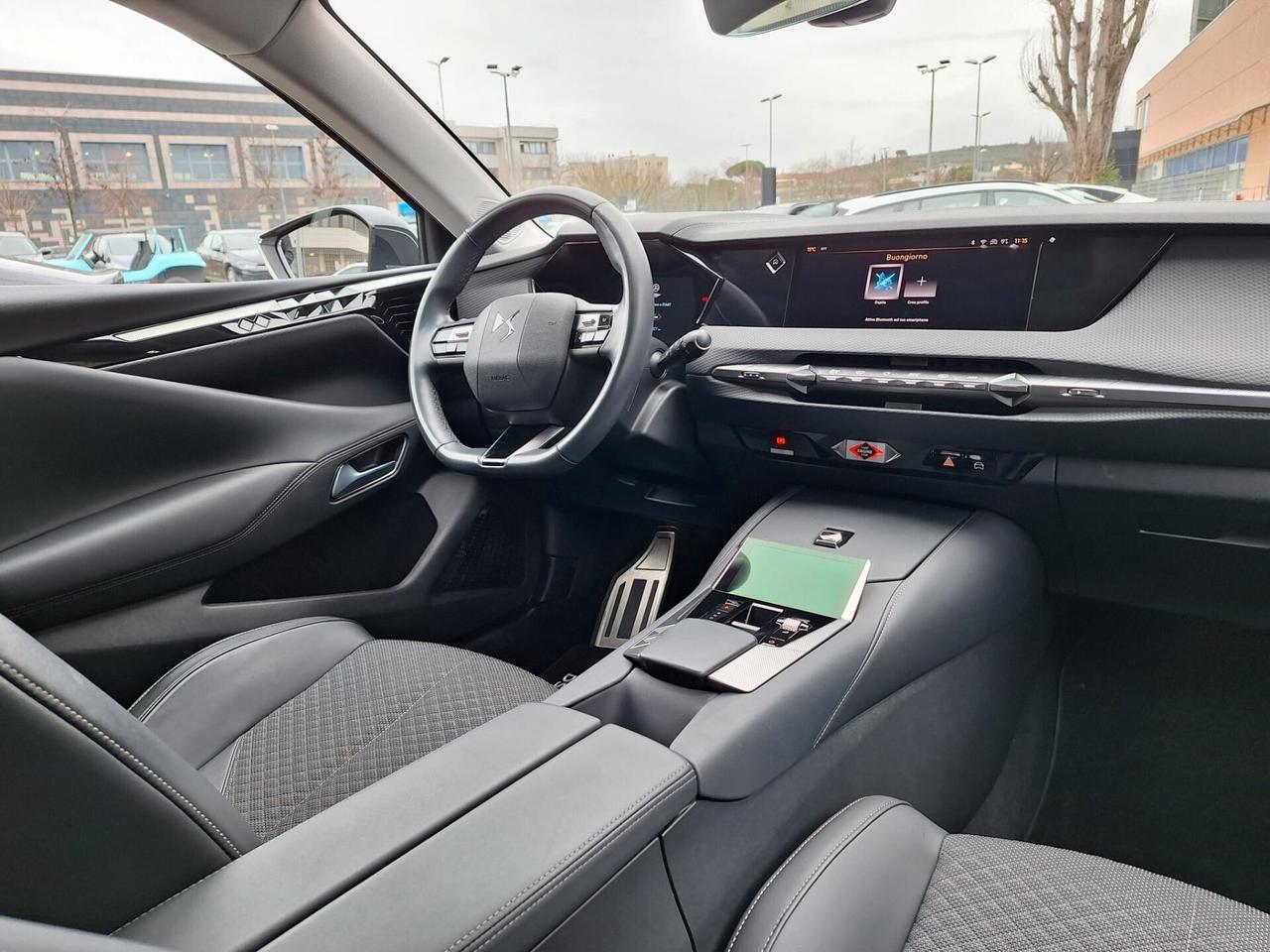 DS4 PureTech 130 automatico Trocadero VEICOLO X NEOPATENTATI