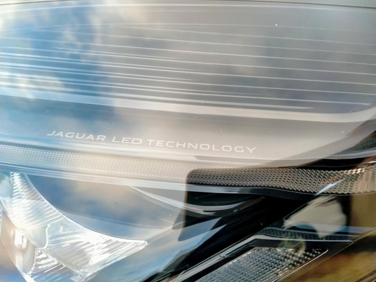 Jaguar E-Pace 20D MHEV AWD 204CV R-DYNAMIC BLACK DESIGN PACK LEGA20 LED PREMIUM