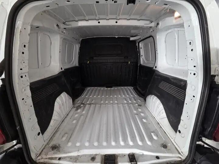 Citroen Berlingo 130cv Furgone 3 posti €6D, da rivedere