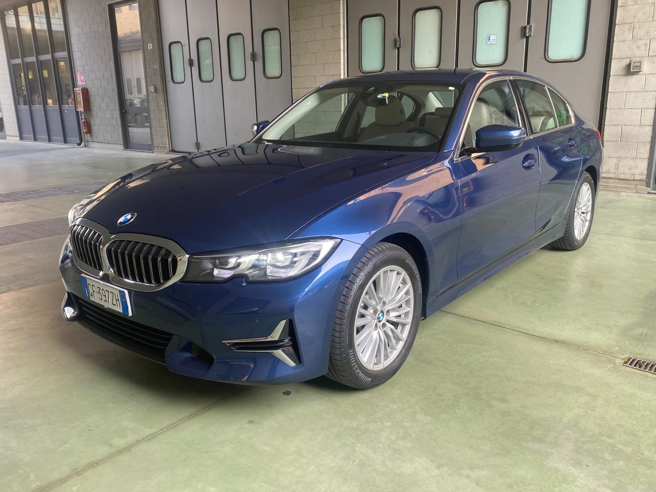 Bmw 330 330i xDrive Luxury