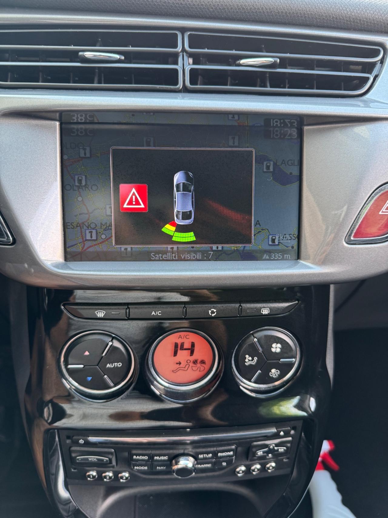 Citroen C3 tetto panoramico Navi Sensori idonea ai neopatentati