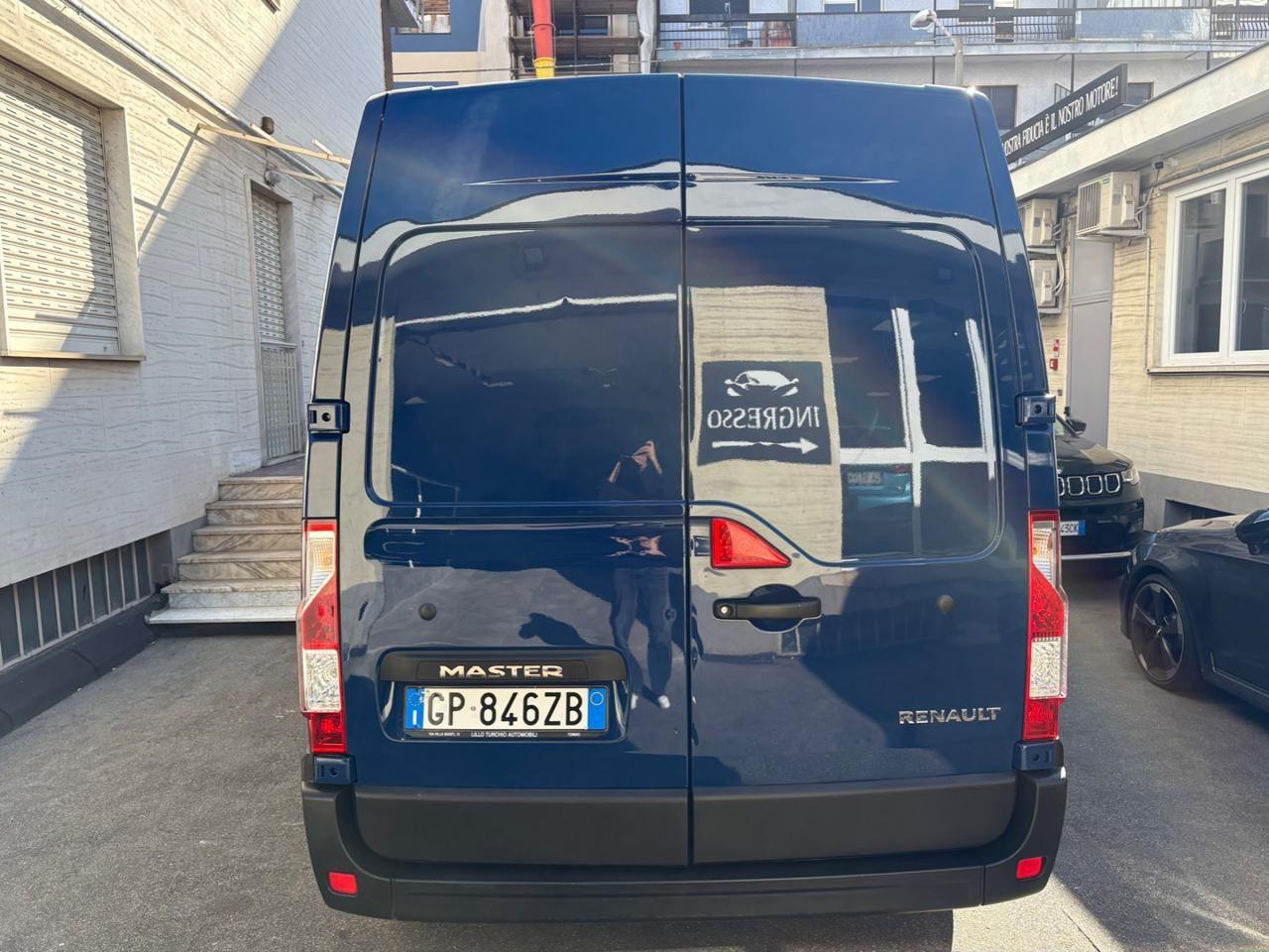 Renault Master T33 2.3 dCi 135 PM-TM Furgone Start €17500 +IVA