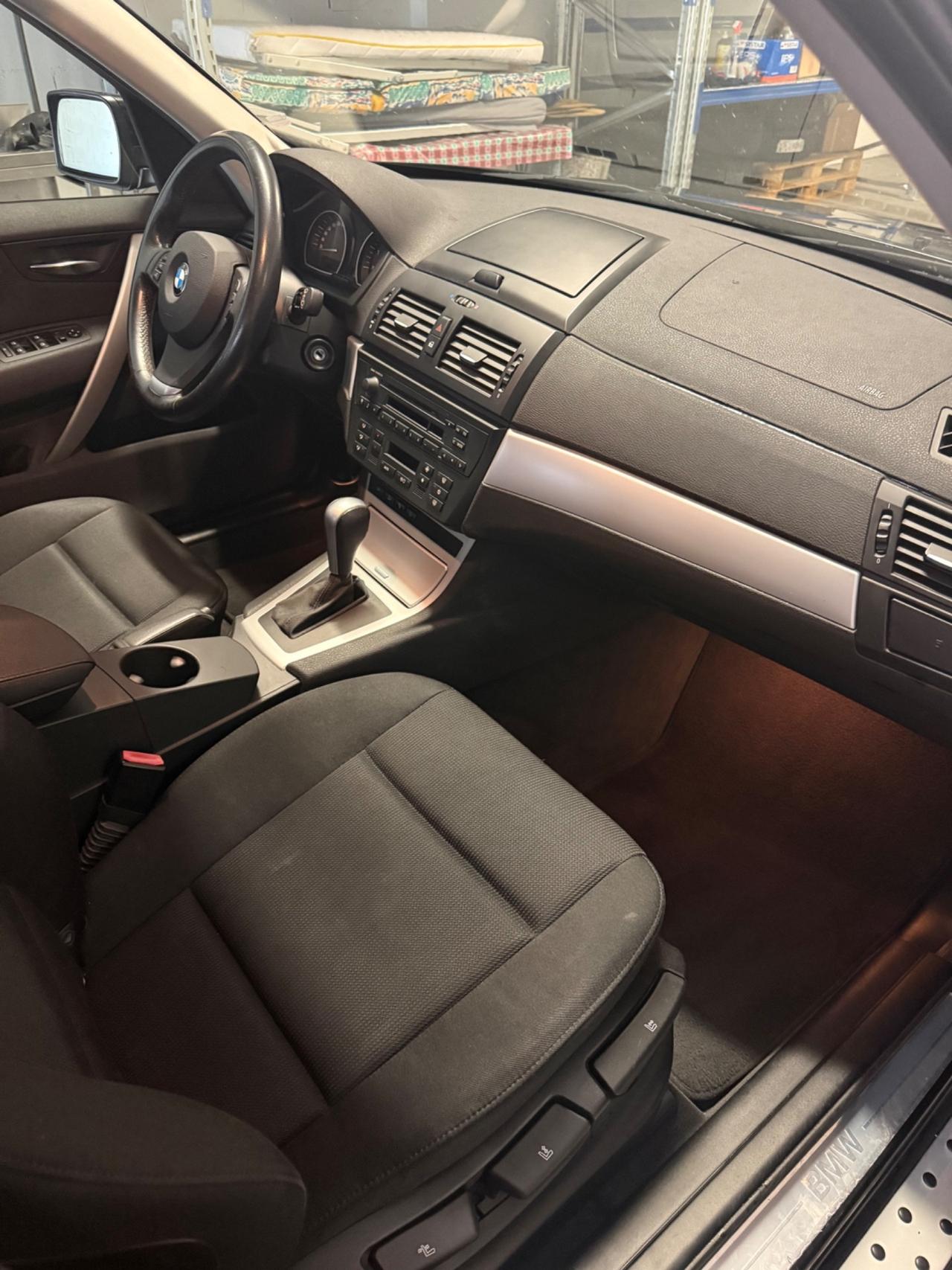 Bmw X3 2.0d cat Futura