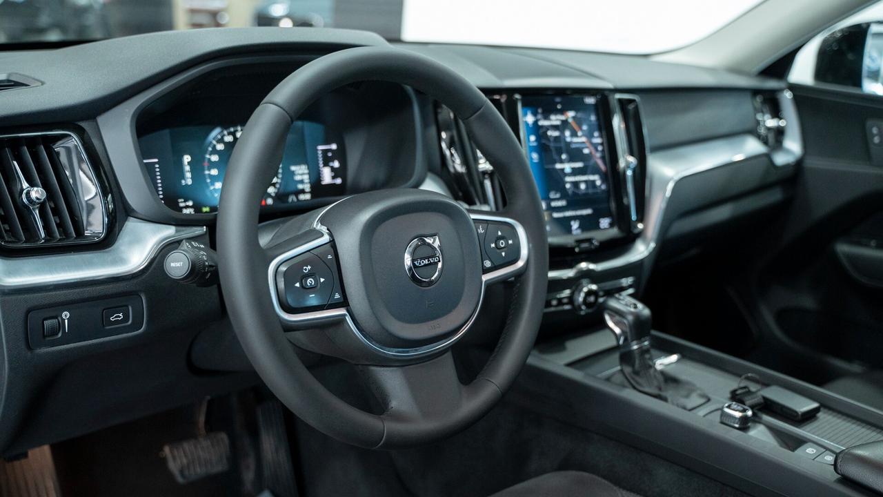 Volvo XC 60 XC60 D4 2.0 GEARTRONIC BUSINESS PLUS LED PELLE NAVI FULL OPTIONAL