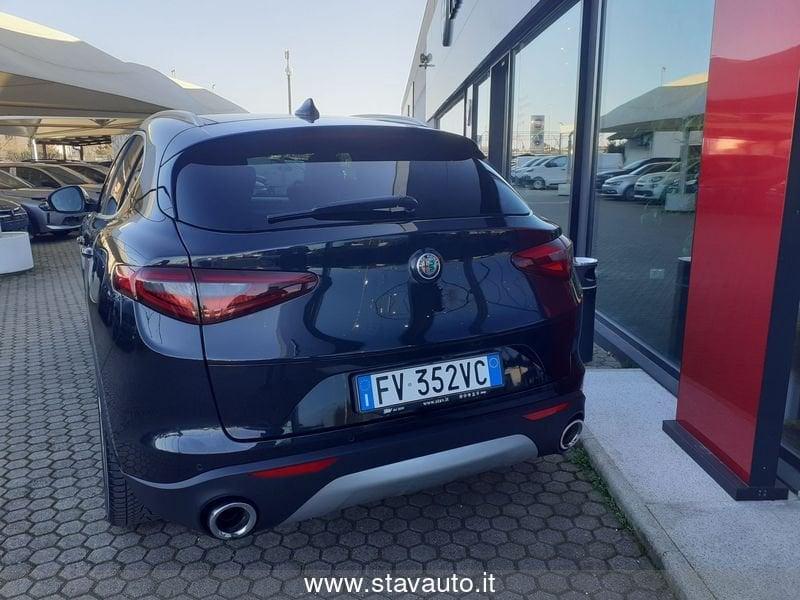 Alfa Romeo Stelvio EXEC 2.2 210