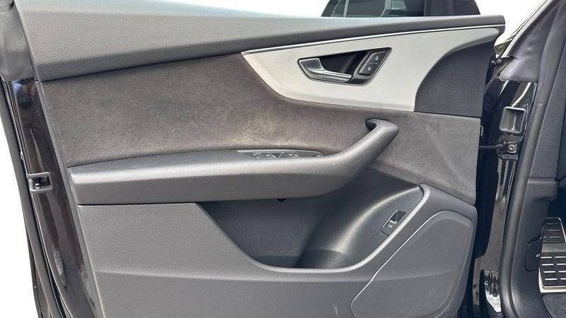 Audi Q8 50 3.0 V6 TDI mHEV quattro tiptronic