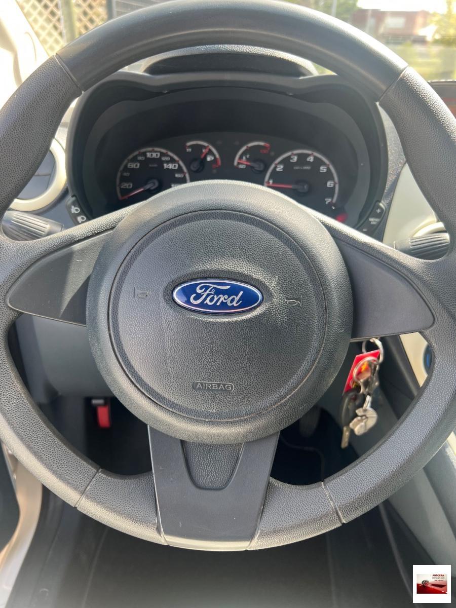FORD - Ka - + 1.2 8V 69 CV Titanium