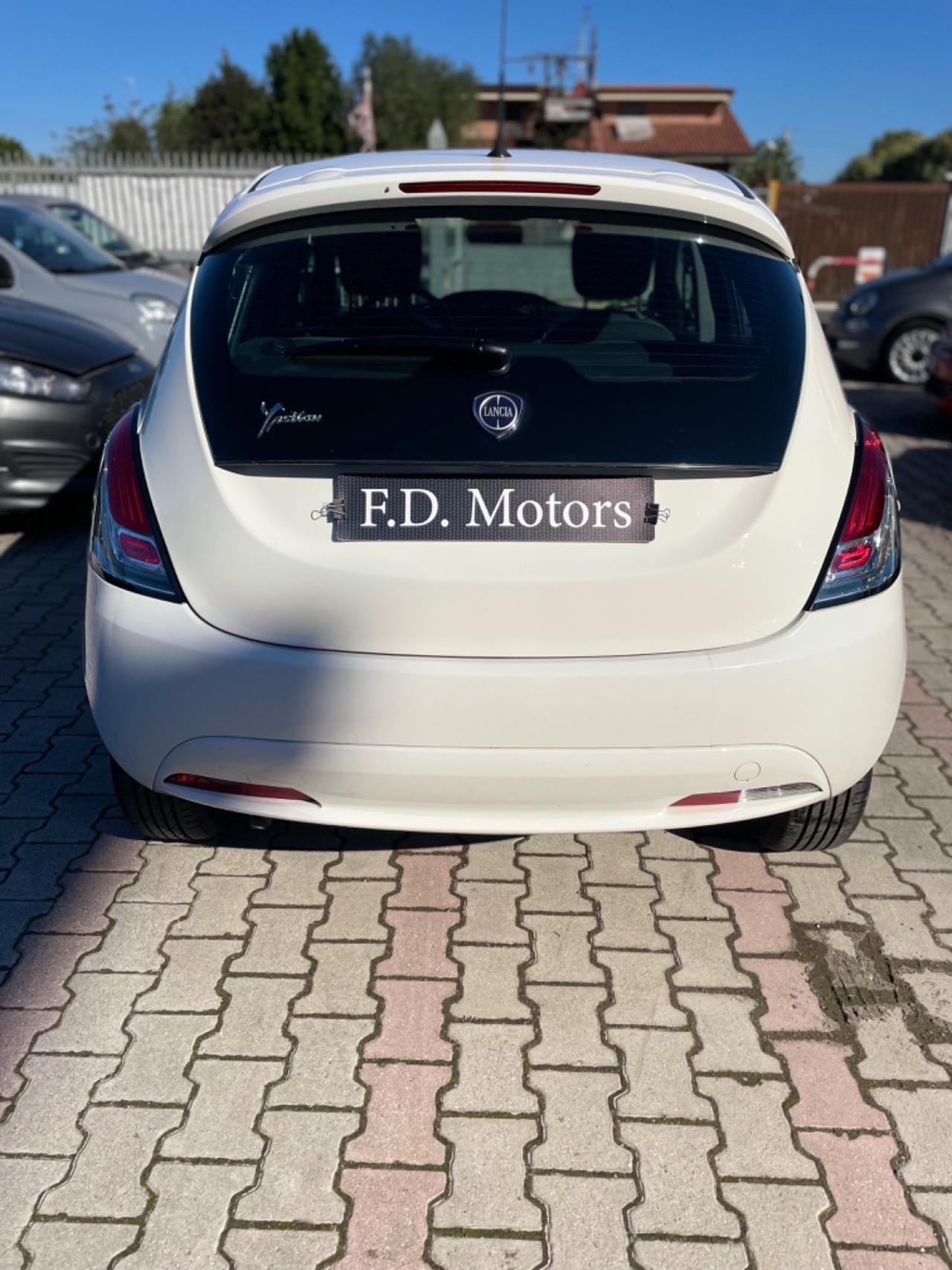 Lancia Ypsilon 1.2 69 CV 5 porte Gold